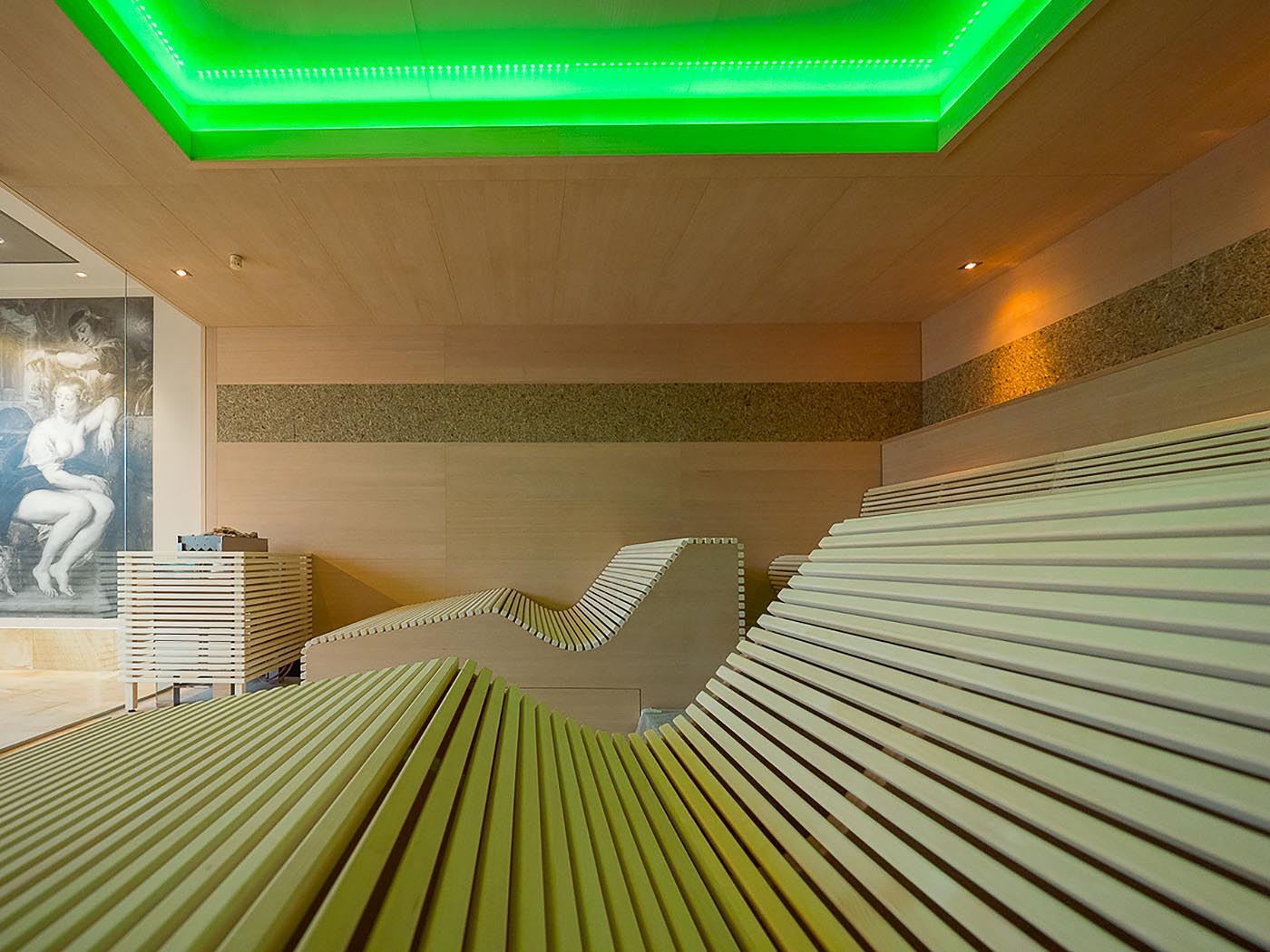 Öffentliche Sauna mit ergonomischen Liegen im Georg-Arnhol-Bad in Dresden