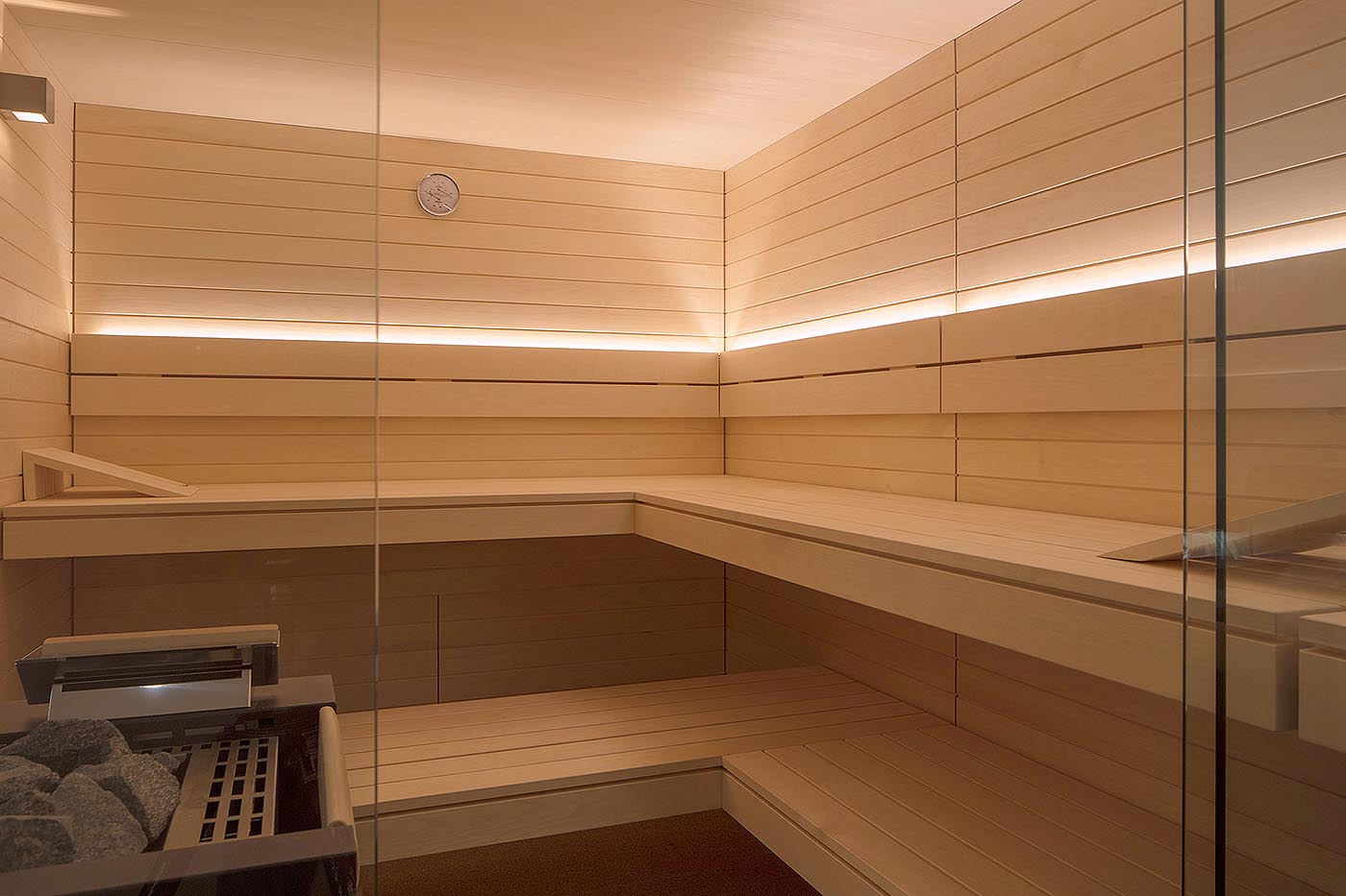 corso Designsauna schwebende Baenke 7 | corso saunamanufaktur