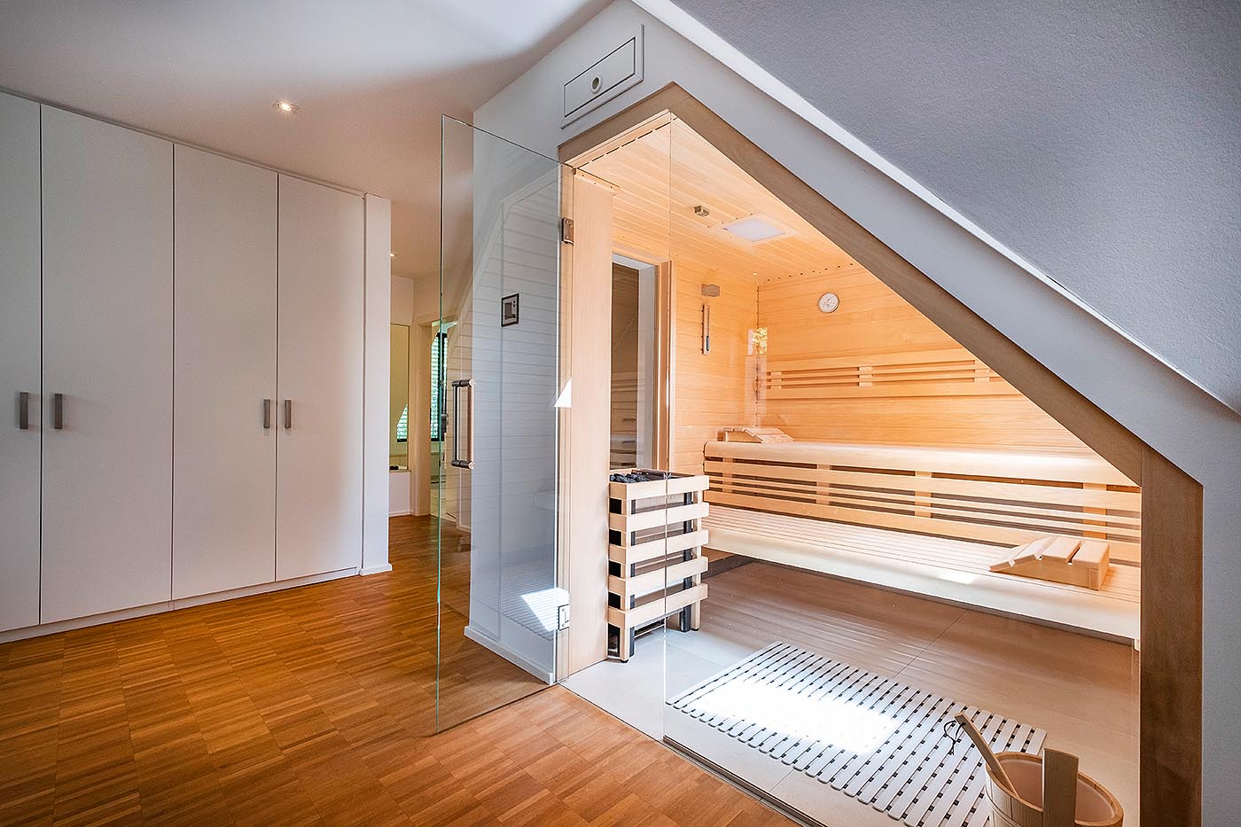 sauna dachschräge premium nach mass corso 4 | corso saunamanufaktur