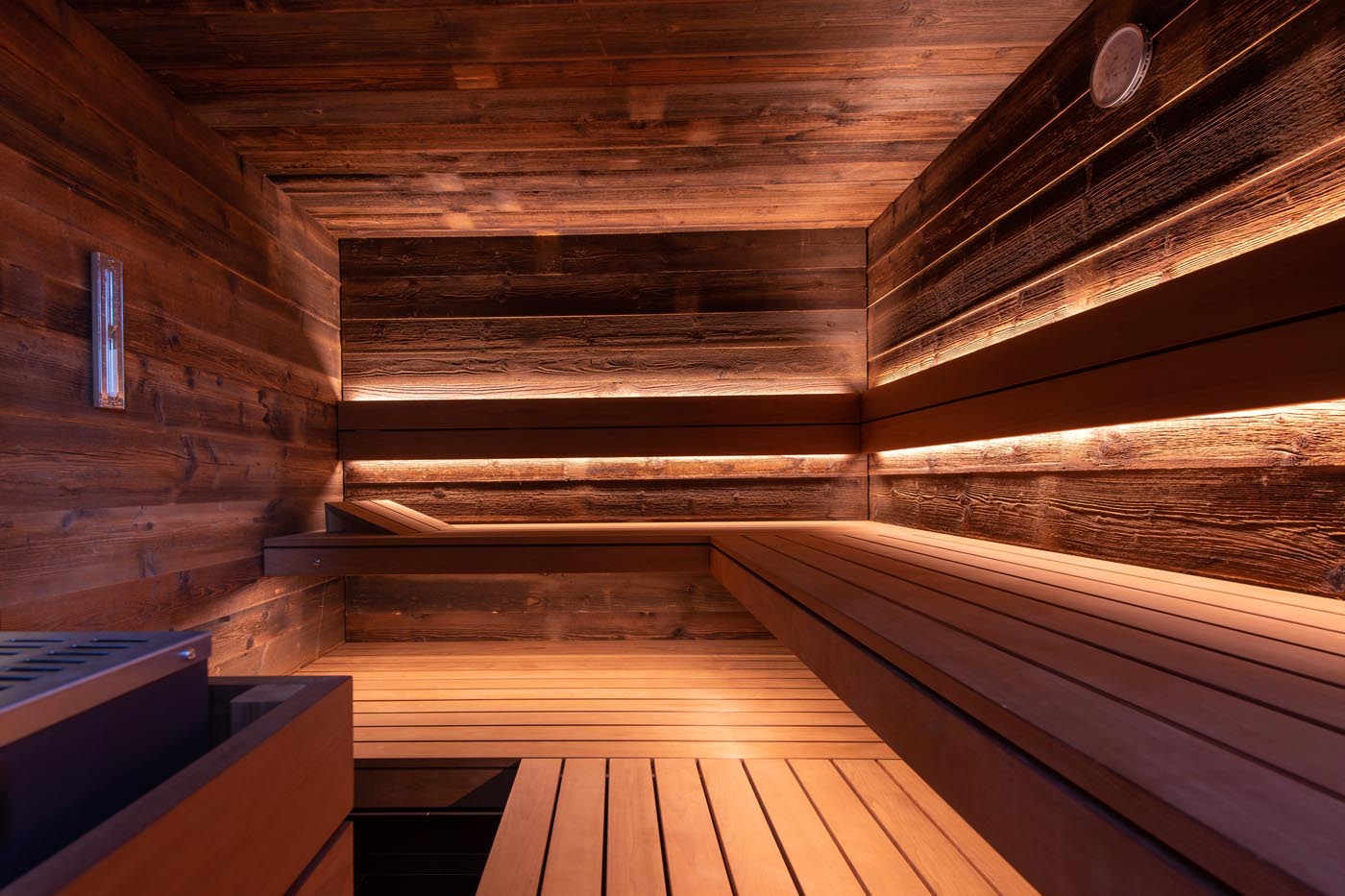 Saunaholz: dunkles Altholz 4 sauna altholz corso glastuer fenster 7 | corso saunamanufaktur