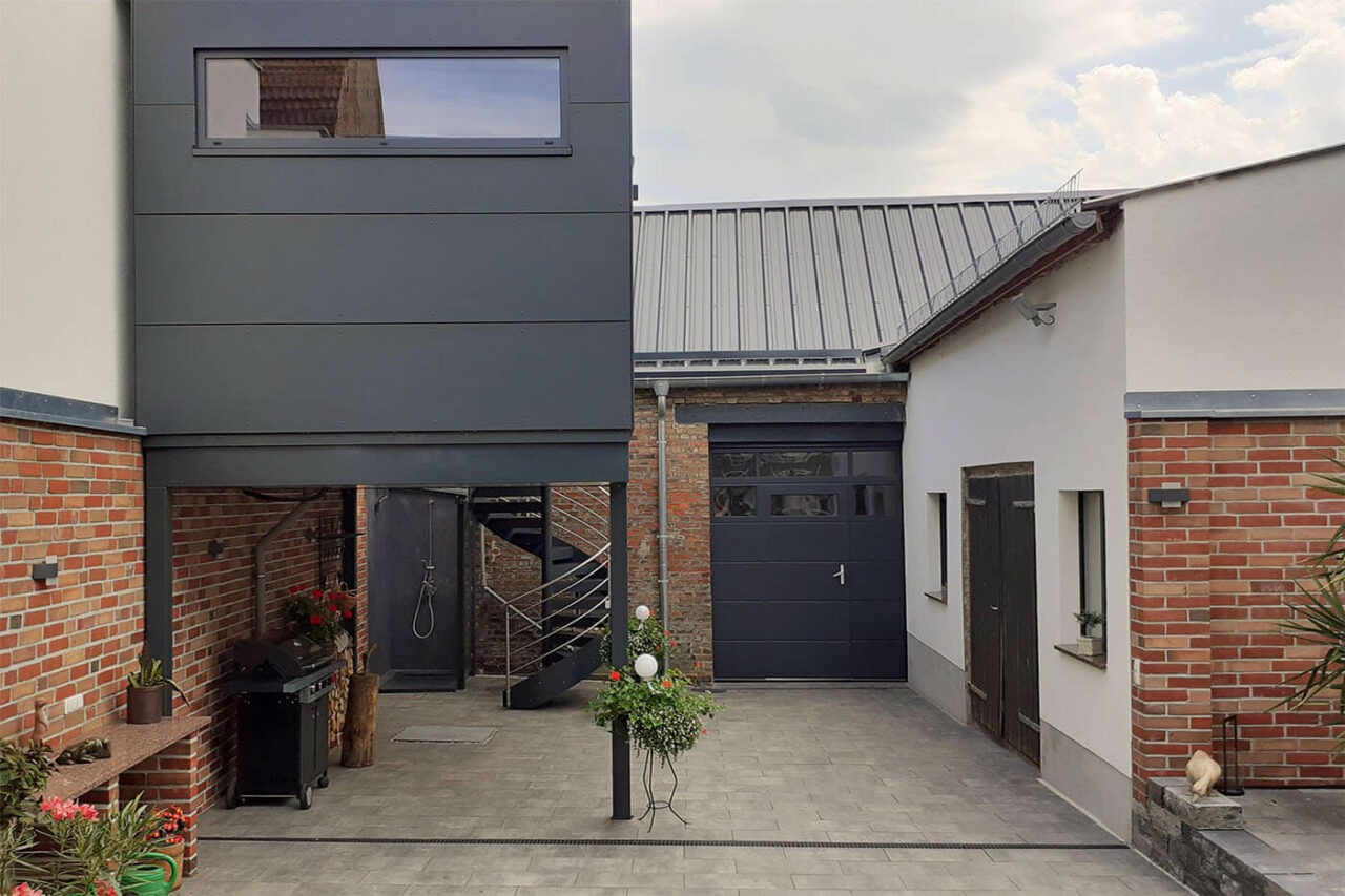 aussensauna innenhof 4 | corso saunamanufaktur