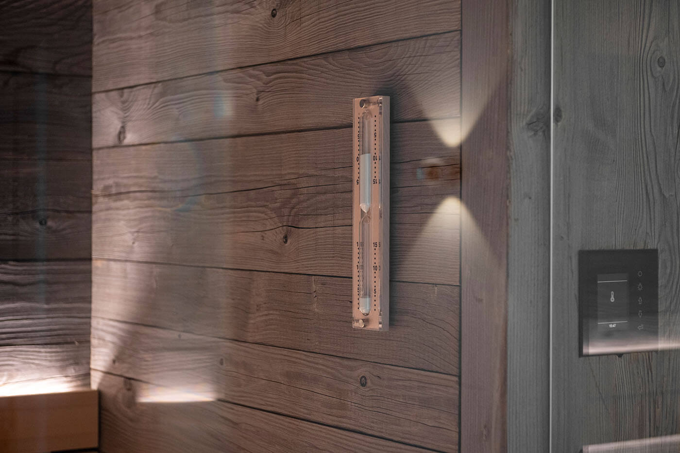 designsauna glasecke altholz grau 5 | corso saunamanufaktur
