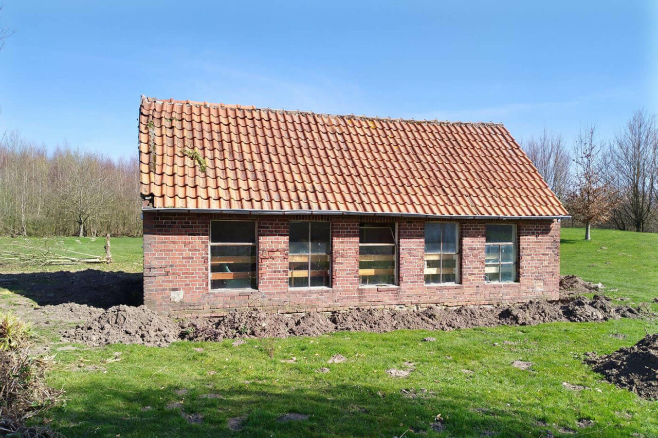 Sauna als Urlaubsinsel: Hühnerstall vor dem Umbau zur Sauna
