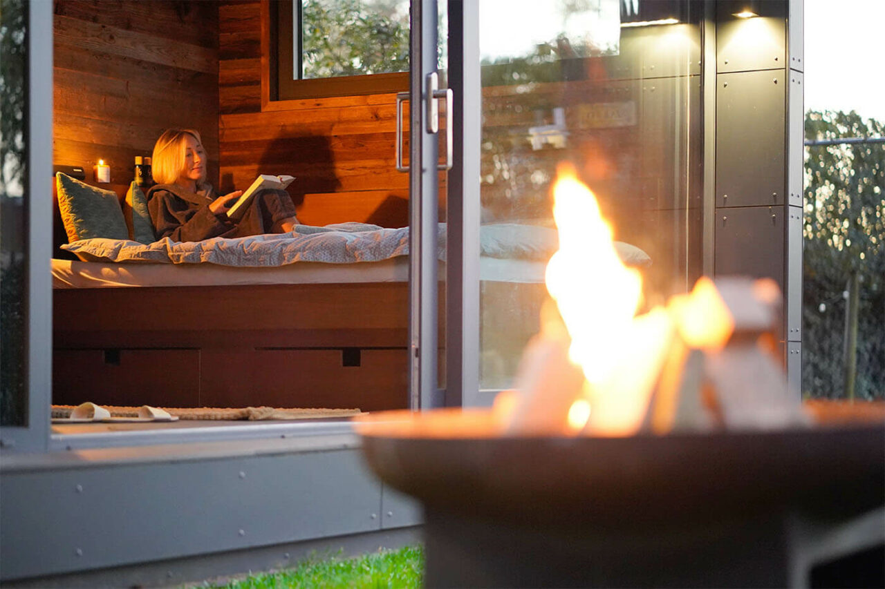 aussensauna altholz ruheraum dusche 14 | corso saunamanufaktur