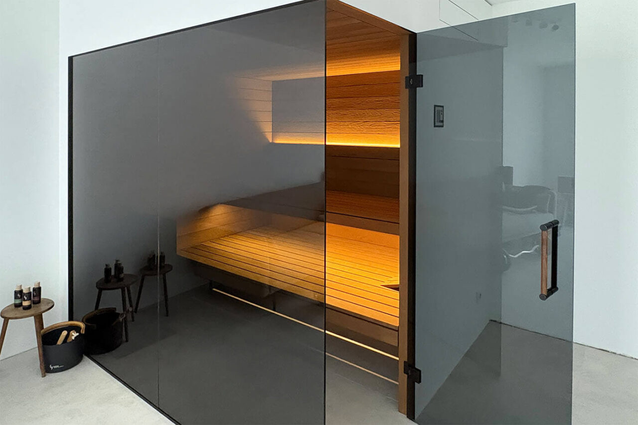 sauna bronzierte glasfront 6 Sauna mit bronzierter Glasfront und Eckverglasung. Maßanfertigung von corso.